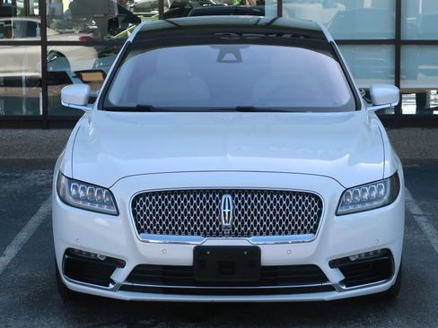Used 2018 Lincoln Continental Reserve w/ Rear-seat Package FWD image 4