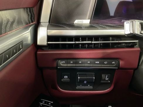 Used 2025 Cadillac Escalade Sport w/ Touring Package AWD/4WD image 23