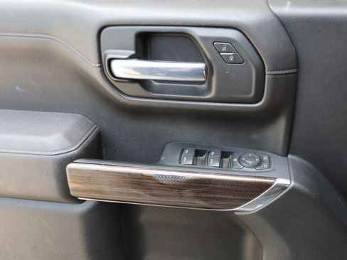 Used 2021 Chevrolet Silverado 1500 LT AWD/4WD image 12