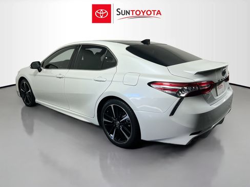 Used 2020 Toyota Camry XSE image 6