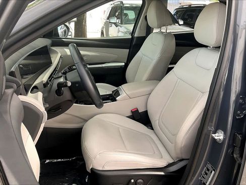 Certified 2025 Hyundai Tucson SEL FWD image 8