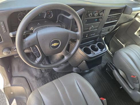 Used 2025 Chevrolet Express 2500 w/ Driver Convenience Package RWD image 28
