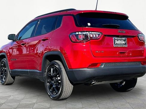 Used 2025 Jeep Compass Latitude w/ Altitude Special Edition image 6