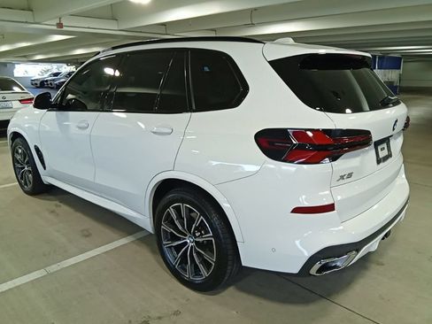 Used 2024 BMW X5 xDrive40i w/ M Sport Package AWD/4WD image 7
