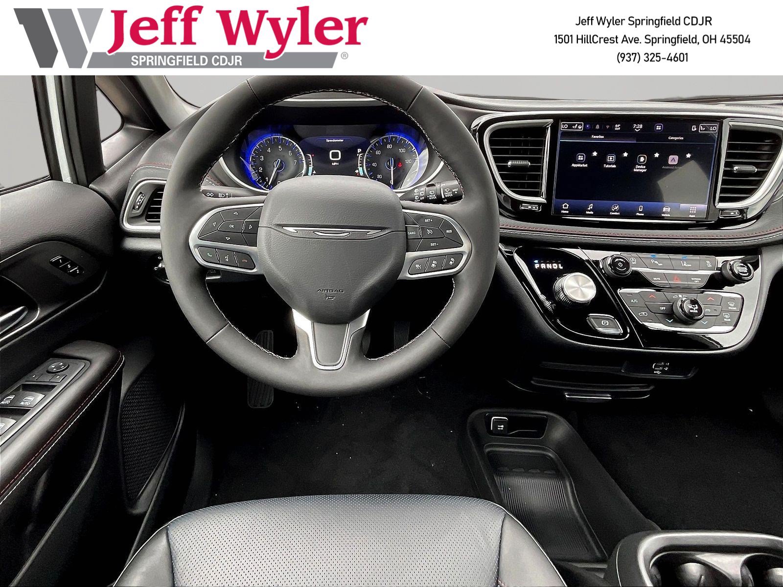 New 2027 Chrysler Pacifica Select FWD image 9