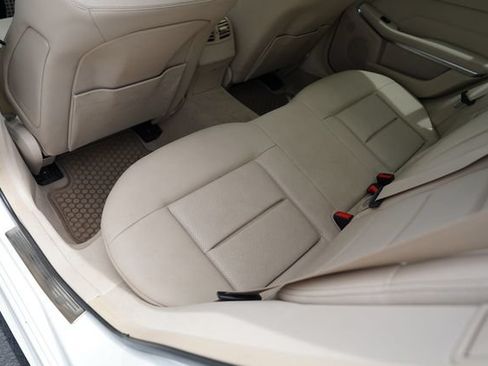 Used 2015 Mercedes-Benz E 350 4MATIC Wagon image 14