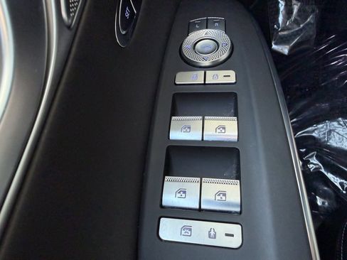 Used 2025 Genesis GV70 2.5T w/ Sport Prestige Package image 27