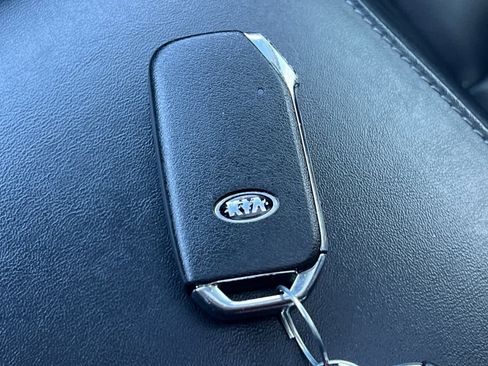 Used 2020 Kia Telluride S image 23