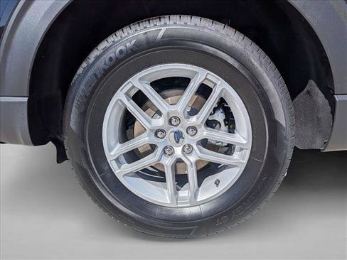New 2026 Ford Explorer Active RWD image 10