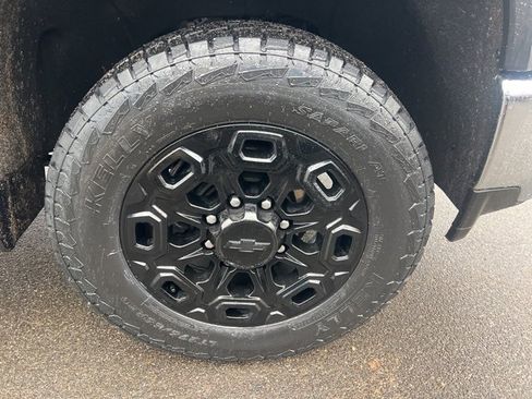 Used 2022 Chevrolet Silverado 2500 LTZ w/ LPO, Dark Essentials Package image 13