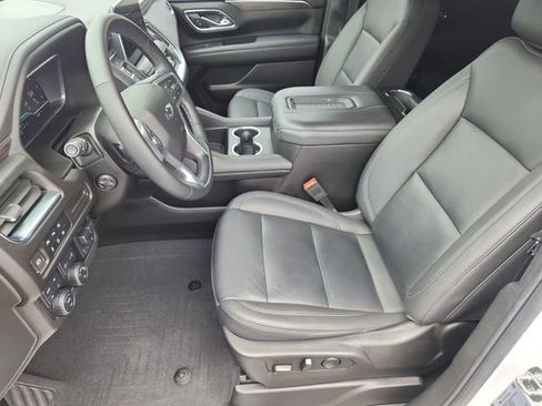 Used 2023 Chevrolet Tahoe Z71 w/ Z71 Off-Road Package AWD/4WD image 19