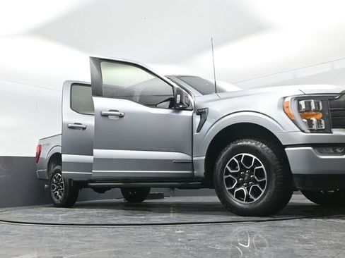 Used 2022 Ford F150 XLT w/ Equipment Group 302A High image 39