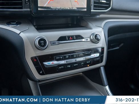 Used 2023 Ford Explorer XLT w/ Equipment Group 202A image 9