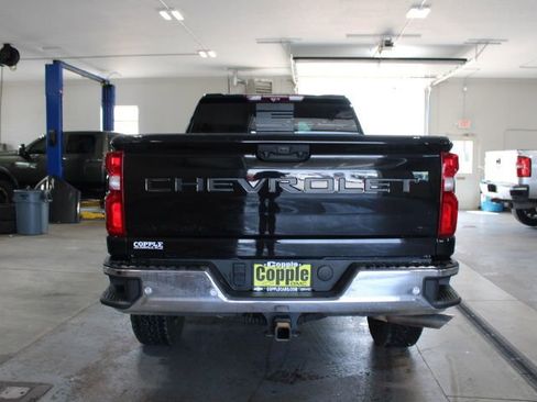 Used 2024 Chevrolet Silverado 2500 LTZ w/ LTZ Convenience Package AWD/4WD image 8