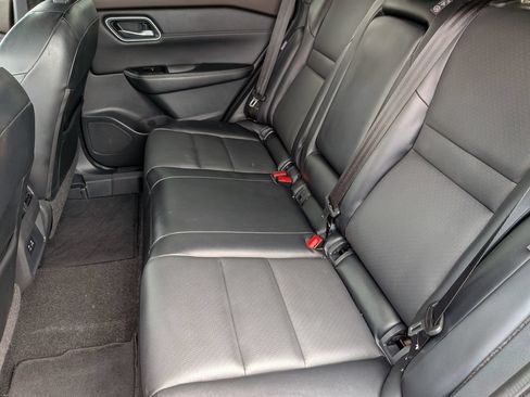 Used 2021 Nissan Rogue SV w/ Premium Package FWD image 28