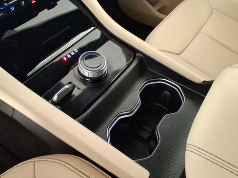 Used 2024 Jeep Grand Cherokee L Limited w/ Black Appearance Package AWD/4WD image 24