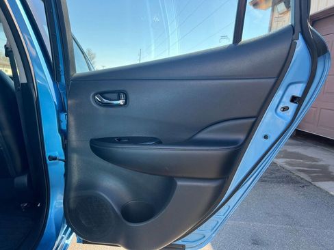 Used 2014 Nissan Leaf SL w/ Premium Package image 54