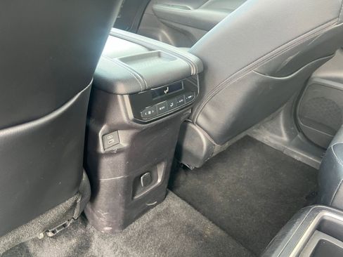 Used 2025 Toyota Grand Highlander FWD image 25