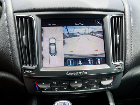 Used 2019 Maserati Levante S image 28