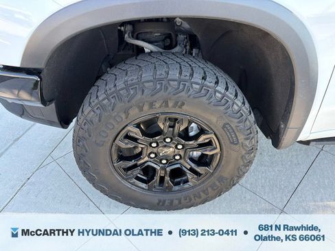 Used 2023 Chevrolet Silverado 1500 ZR2 w/ Technology Package AWD/4WD image 19