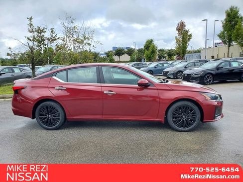 New 2025 Nissan Altima 2.5 SV w/ SV Special Edition Package image 2