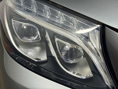 Used 2018 Mercedes-Benz GLS 550 4MATIC image 38