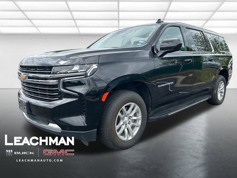 Used 2023 Chevrolet Suburban LT image 8