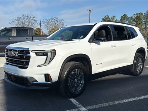 Certified 2025 GMC Acadia Elevation image 3