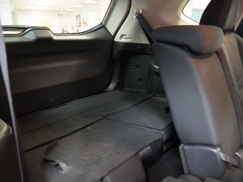 Used 2017 Nissan Rogue SV w/ SV Premium Package AWD/4WD image 32