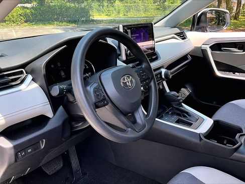 Used 2024 Toyota RAV4 XLE FWD image 14