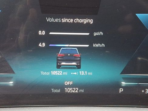 Certified 2025 BMW X5 xDrive50e w/ Climate Comfort Package image 23