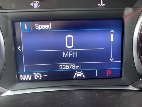 Used 2024 GMC Terrain SLE AWD/4WD image 10