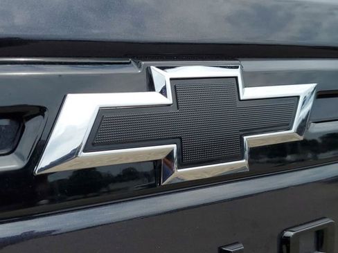 Used 2023 Chevrolet Tahoe Z71 w/ Luxury Package AWD/4WD image 30