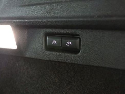 Used 2022 Lincoln Corsair AWD w/ Premium Package image 39