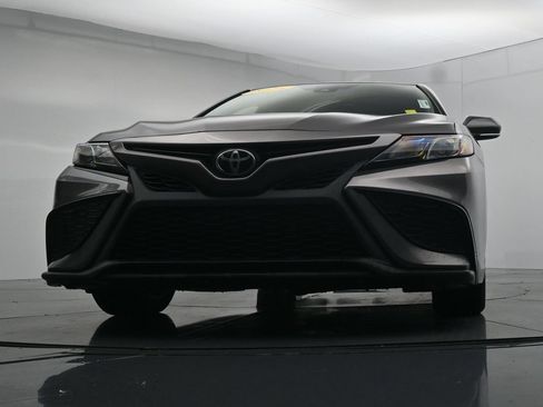 Used 2024 Toyota Camry SE FWD image 33