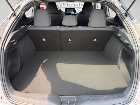 Used 2020 Toyota C-HR XLE FWD image 21