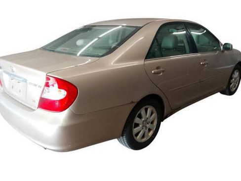 Used 2002 Toyota Camry LE FWD image 5