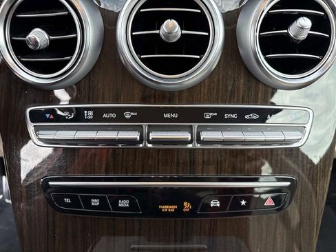 Used 2022 Mercedes-Benz GLC 300 GLC 300 image 20