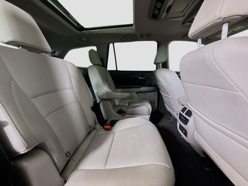 Used 2017 Honda Pilot Elite image 27