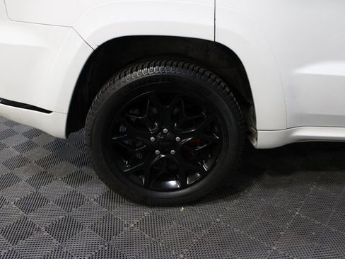 Used 2021 Jeep Grand Cherokee Limited X image 9