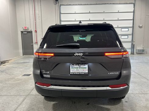 New 2025 Jeep Grand Cherokee Limited image 7