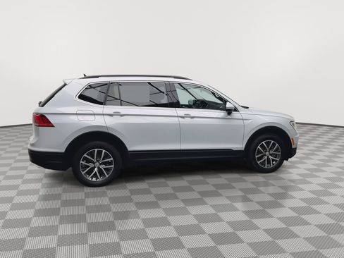 Used 2019 Volkswagen Tiguan SEL Premium R-Line FWD image 36