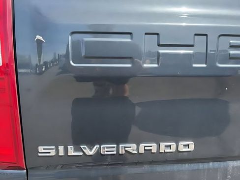 Used 2019 Chevrolet Silverado 1500 LT Trail Boss AWD/4WD image 15
