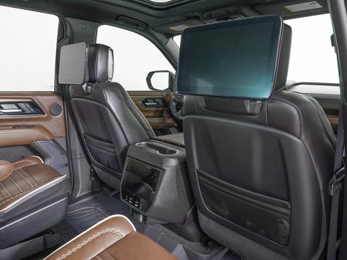 Used 2026 GMC Yukon Denali Ultimate w/ LPO, Floor Liner Package image 12