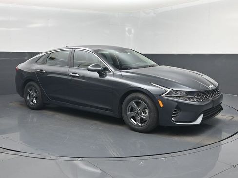 Used 2023 Kia K5 LXS image 1