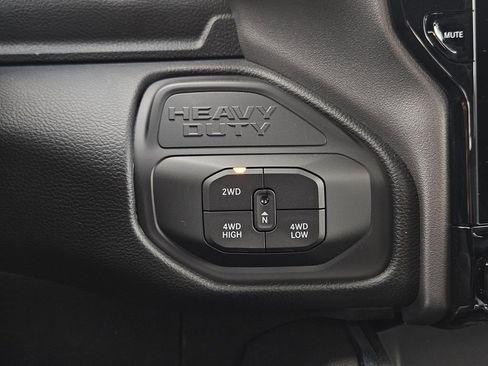 New 2026 RAM 3500 Laramie AWD/4WD image 29