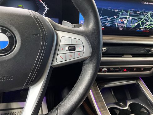 Used 2023 BMW X7 xDrive40i w/ Parking Assistance Package image 21