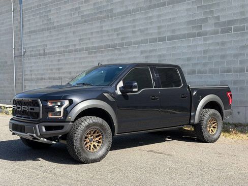 Used 2020 Ford F150 Raptor w/ Equipment Group 802A Luxury AWD/4WD image 11