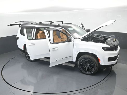 Used 2024 Jeep Grand Wagoneer Series III w/ Quick Order Packagew 28T image 95