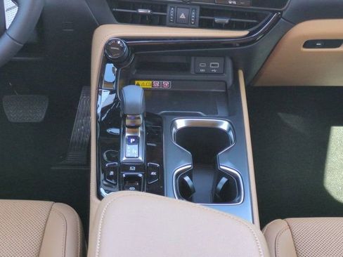 New 2026 Lexus NX 350h FWD image 18